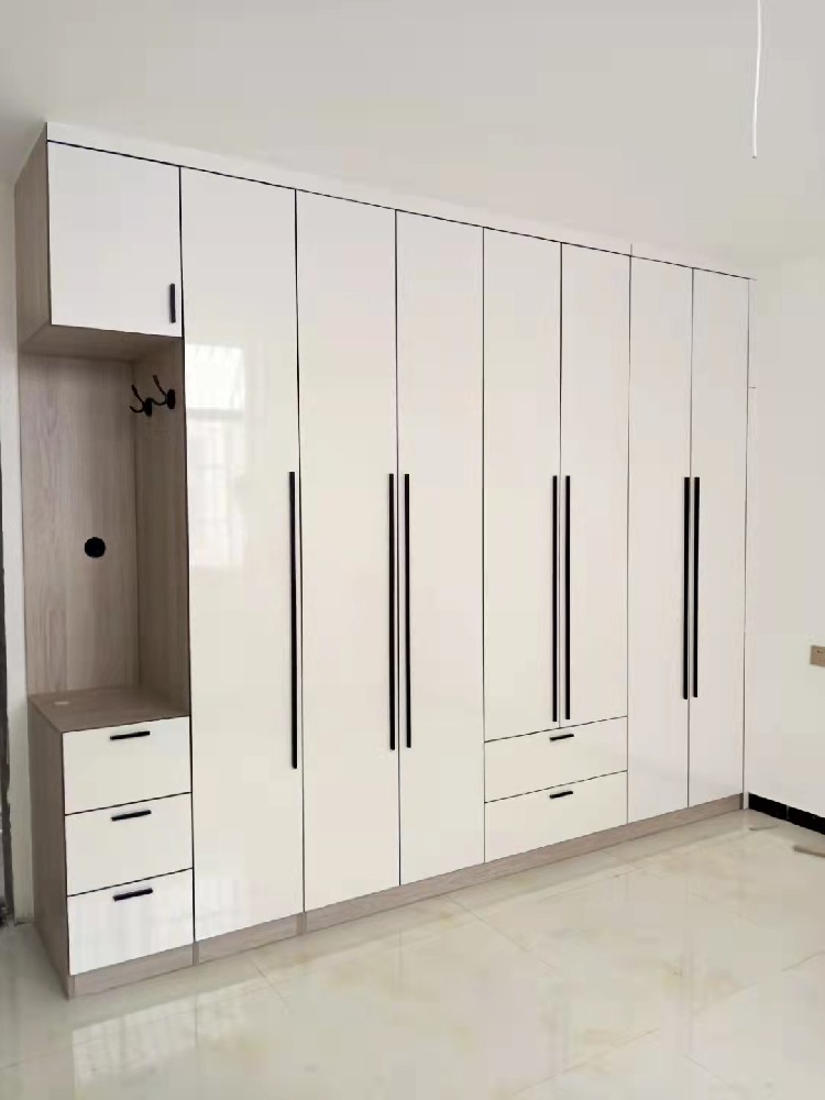 實(shí)行綠色家具理念，定制衣柜品牌